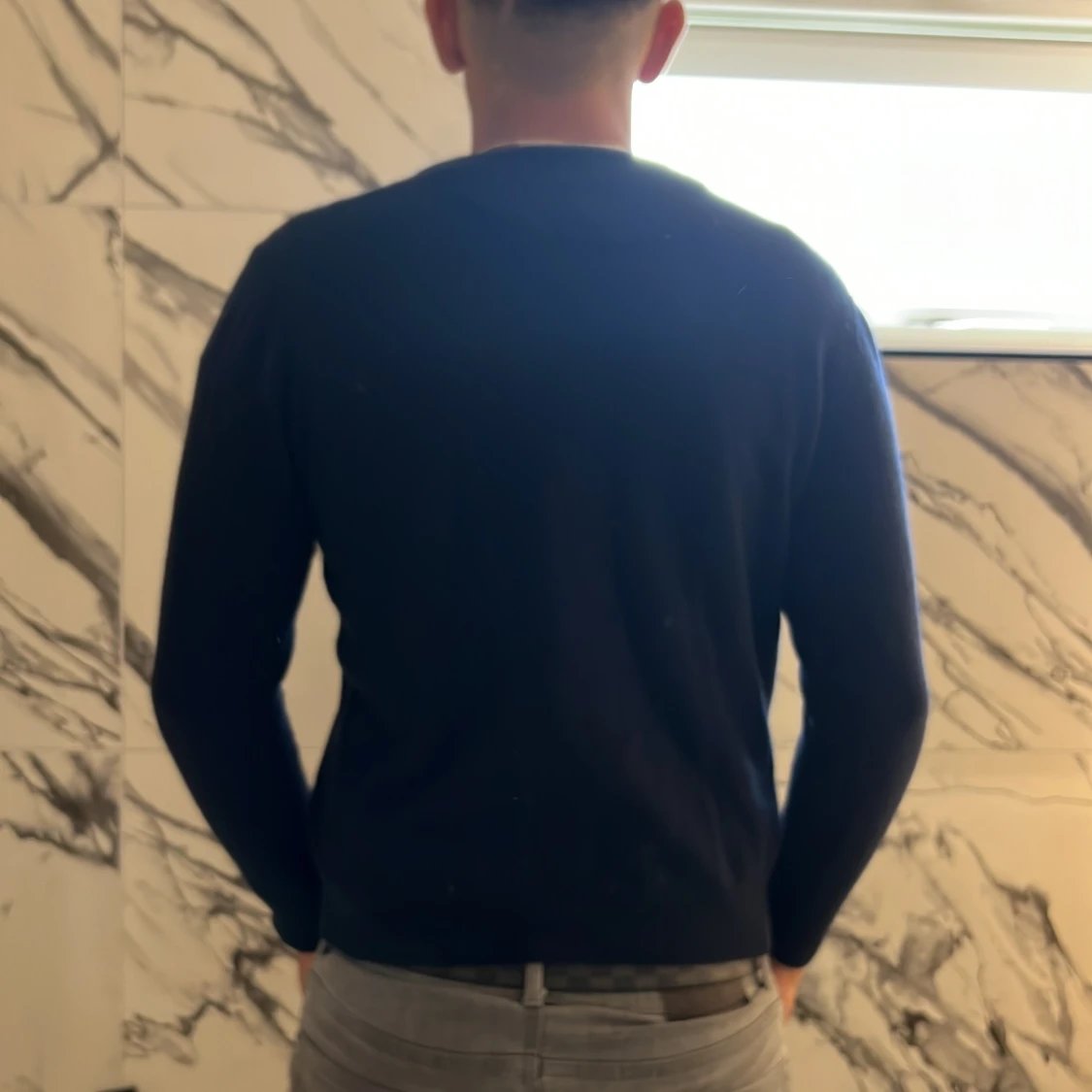 Mörkblå stickad tröja från Lagency XL - 1