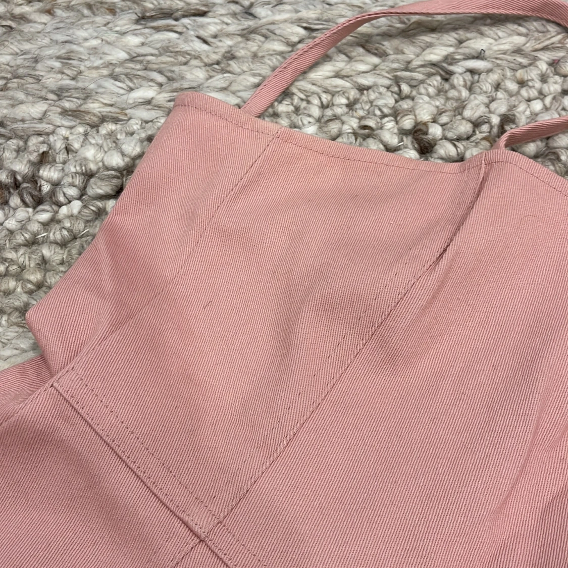 Kort rosa klänning  - 1