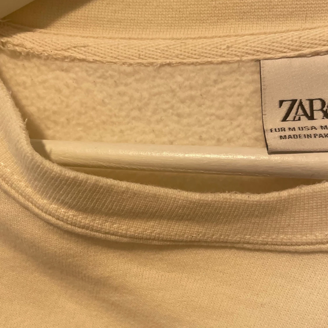 Beige sweatshirt från Zara - 2
