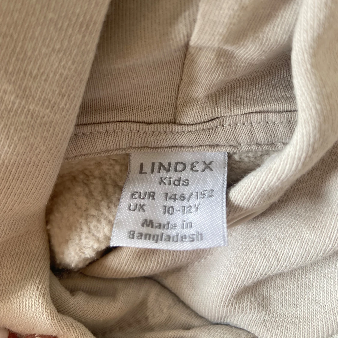 Beige hoodie från Lindex - 1