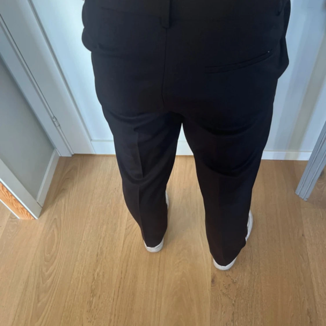 Svarta kostymbyxor - 1