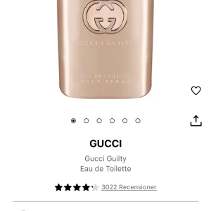 Gucci Guilty Eau de Toilette 90ml - Oöppnad med plasten kvar på. Gucci Guilty Eau de Toilette Pour Femme, 90 ml. Lyxig parfym i elegant svart och guld förpackning med klassisk GG-logga. Doften är feminin och modern, perfekt för dig som gillar exklusiva märken och vill sticka ut med en ikonisk flaska., nypris:1759kr säljer 1259kr