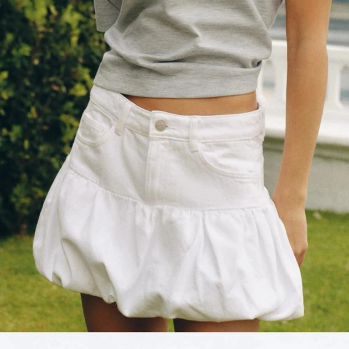 Jeanskjol med volang Zara