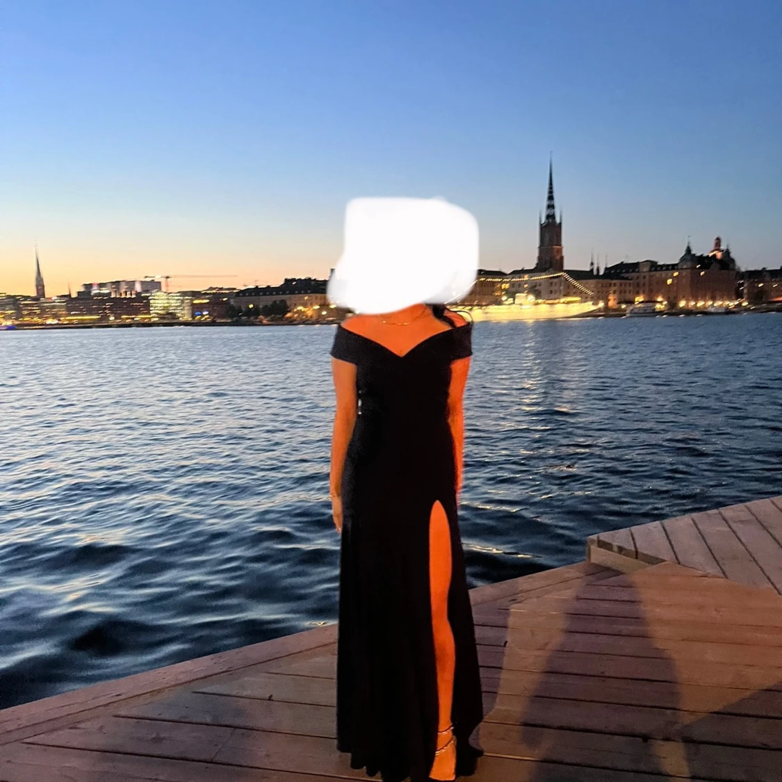 Marinblå långklänning med slits - 1