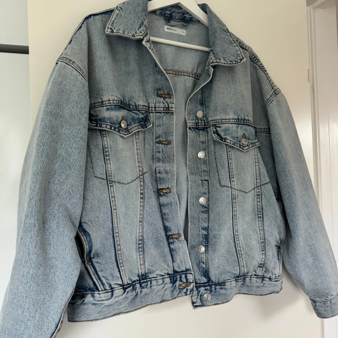 Oversized ljusblå jeansjacka Perfect Jeans
