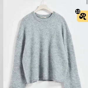 Ljusgrå stickad tröja från Gina  - Ljusgrå superfin stickad tröja från Gina 