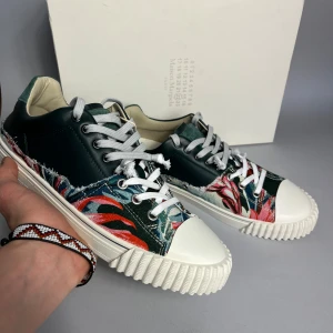 Maison margielas  - Maison margiela new evolution | Storlek 43 | Helt nya! ( allt Og tillkommer) Nyrpis 7-8k | Vid frågor är det bara att höra av sig🤗 