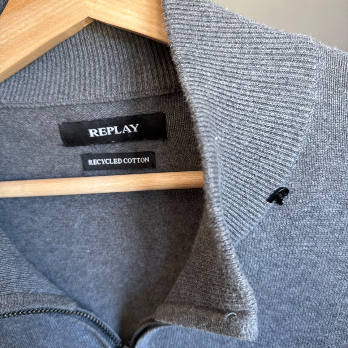 Grå ziptröja från Replay - 2