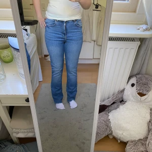 Perfect jeans - Perfect jeans ifrån Gina Tricot. I storlek 36, gott skick. 