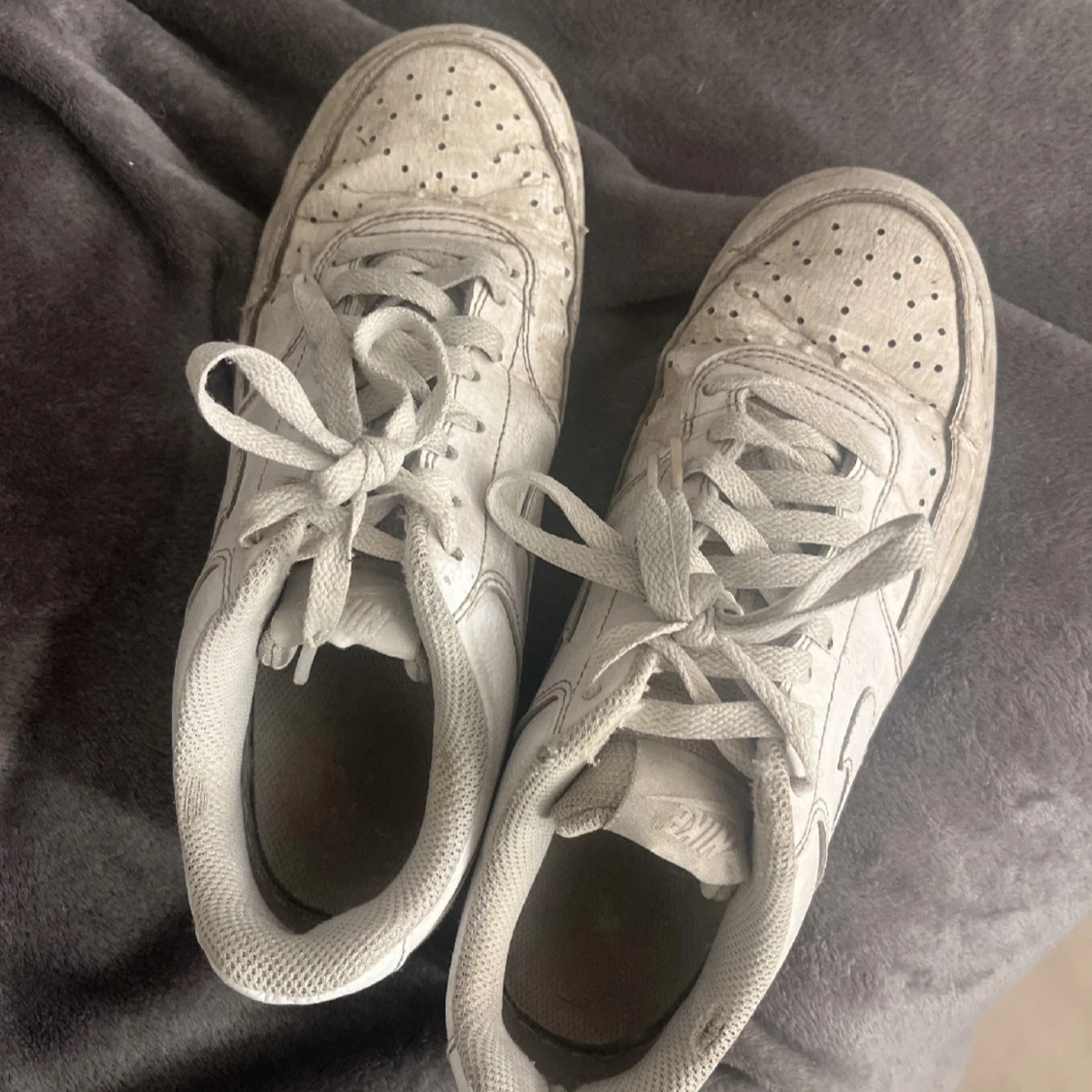 Vita Nike Air Force 1 sneakers