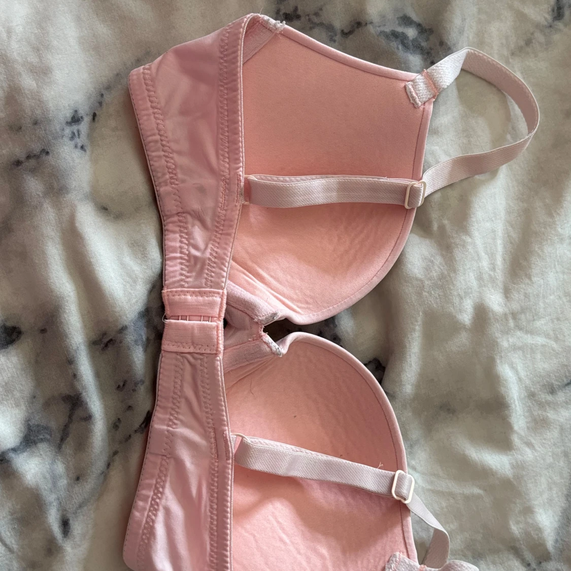 Ljusrosa bh med vadderade kupor - 1