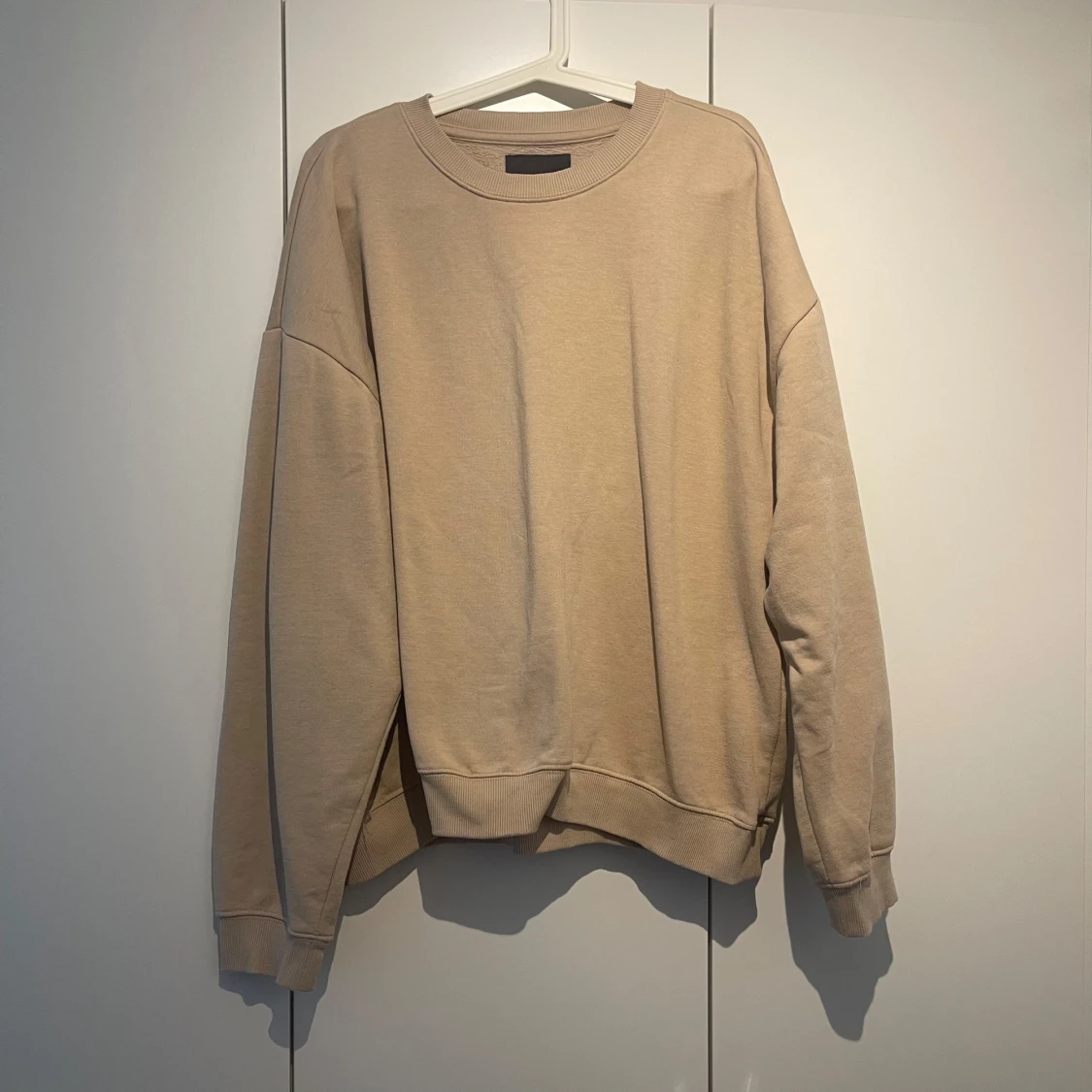Beige oversized sweatshirt - 1