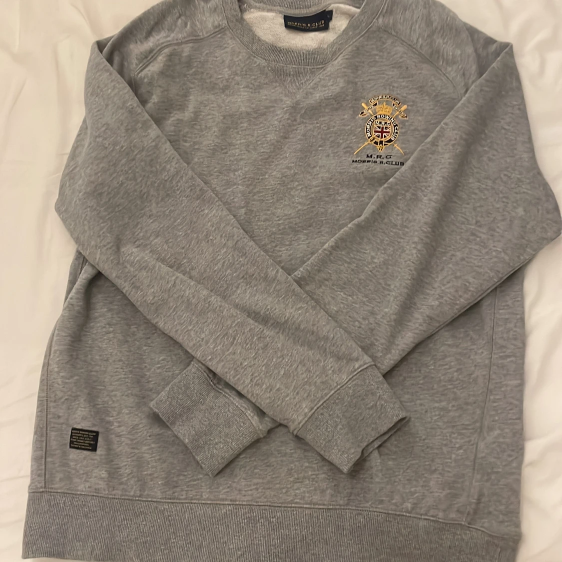 Grå sweatshirt från Morris R. Club