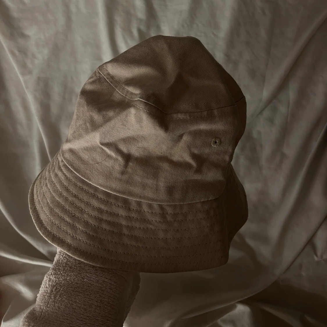 Beige bucket hat - 2