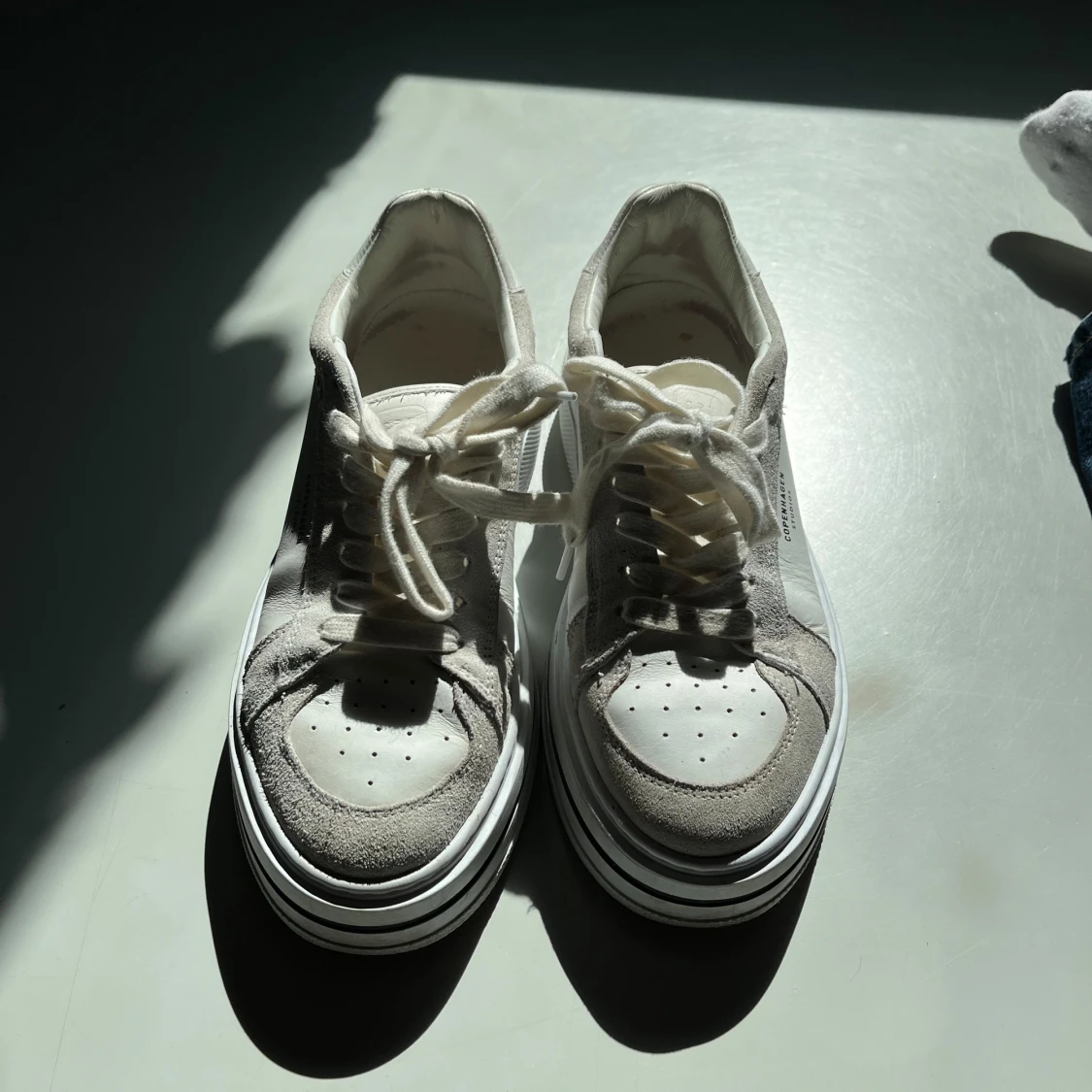 Vita sneakers från Copenhagen Studios - 2
