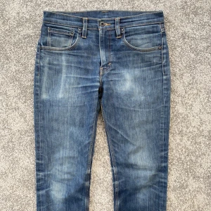 Levis 511 - Storlek 32/32 men sitter litet. Mycket bra skick. Pris går att diskutera.