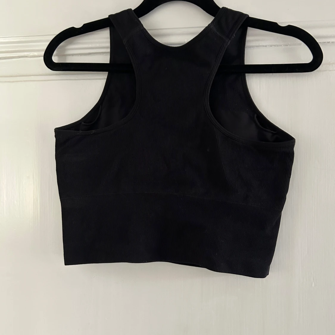 Svart ribbad linnetopp från H&M