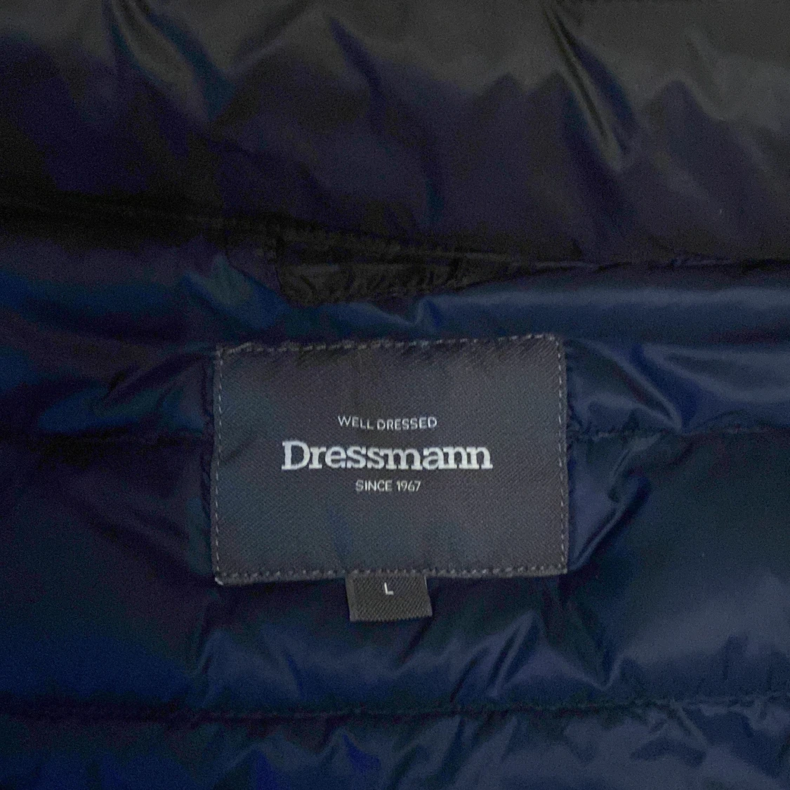 Svart dunväst från Dressmann - 2