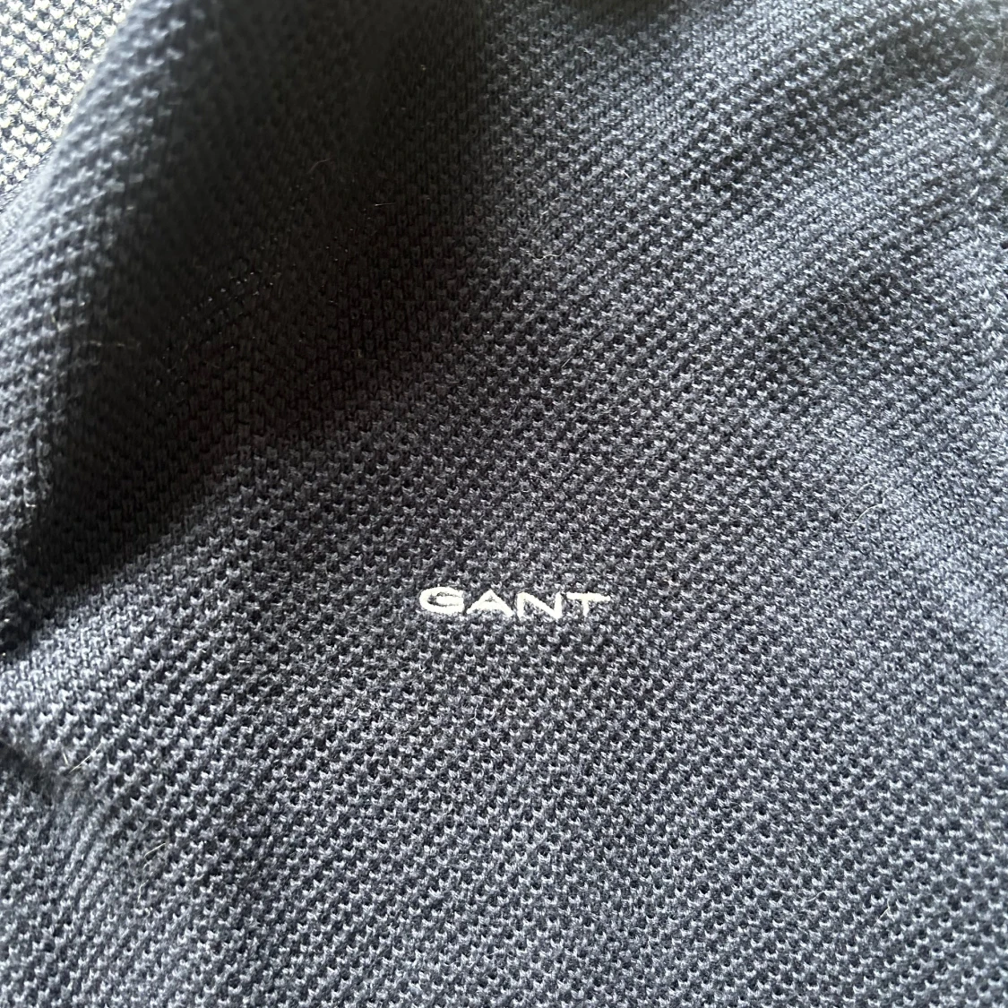 Mörkblå stickad tröja med dragkedja från GANT - 2