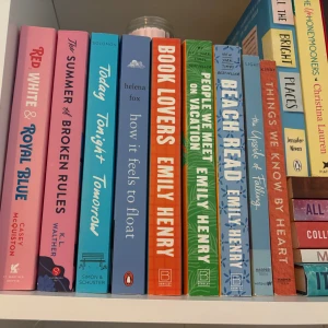 Bland av romaner  - Blandning av romananer. Skriv för prisförslag 