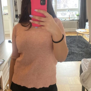 Rosa stickad tröja - Söta rosa tröja🩷