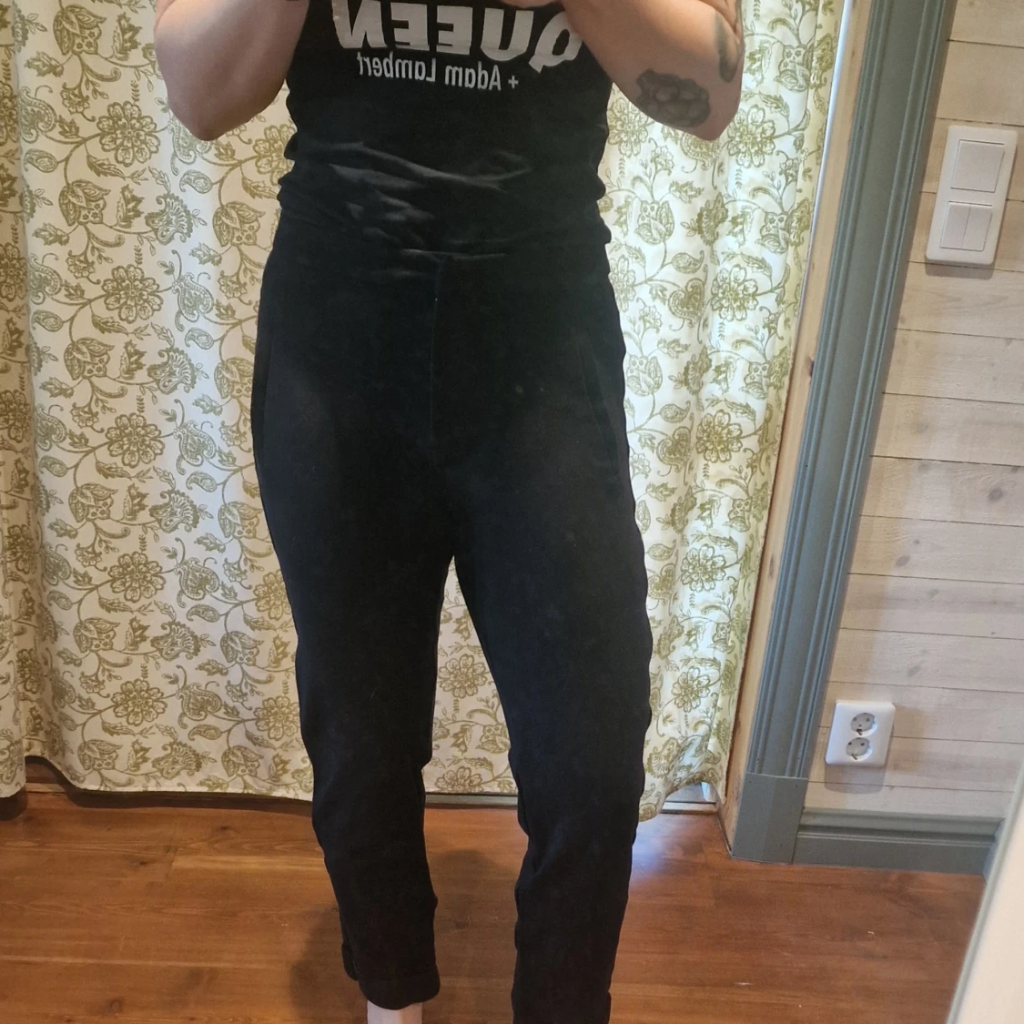 Svarta byxor från Lindex - 3