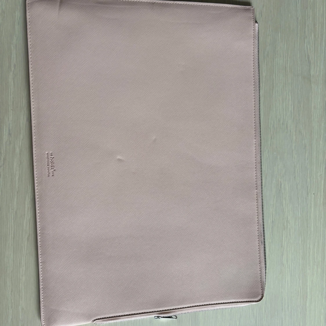 Rosa datorfodral från Holdit - 2