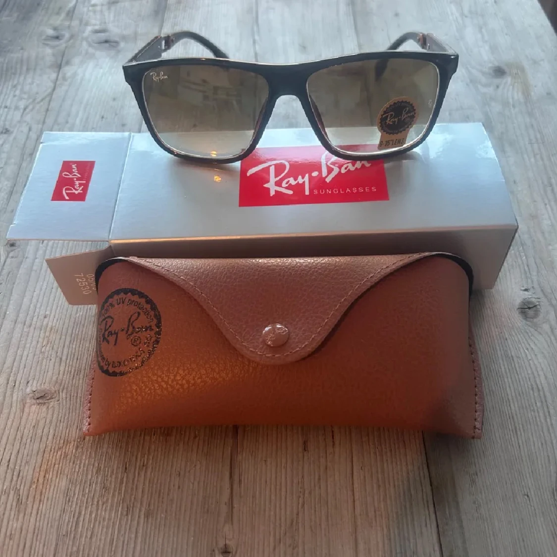  Ray-Ban boyfriends 