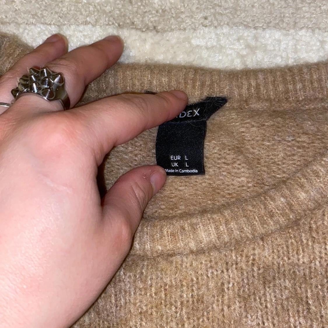 Beige tröja från Lindex  - 1