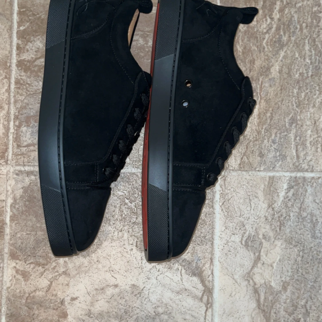 Christian Louboutin svarta sneakers mocka - 1