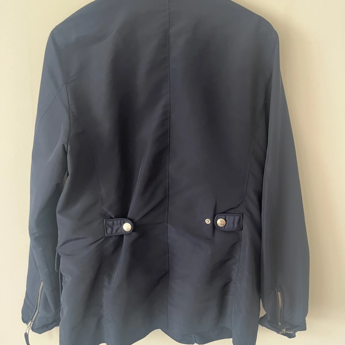 Morris marinblå vindjacka med detaljer - 3