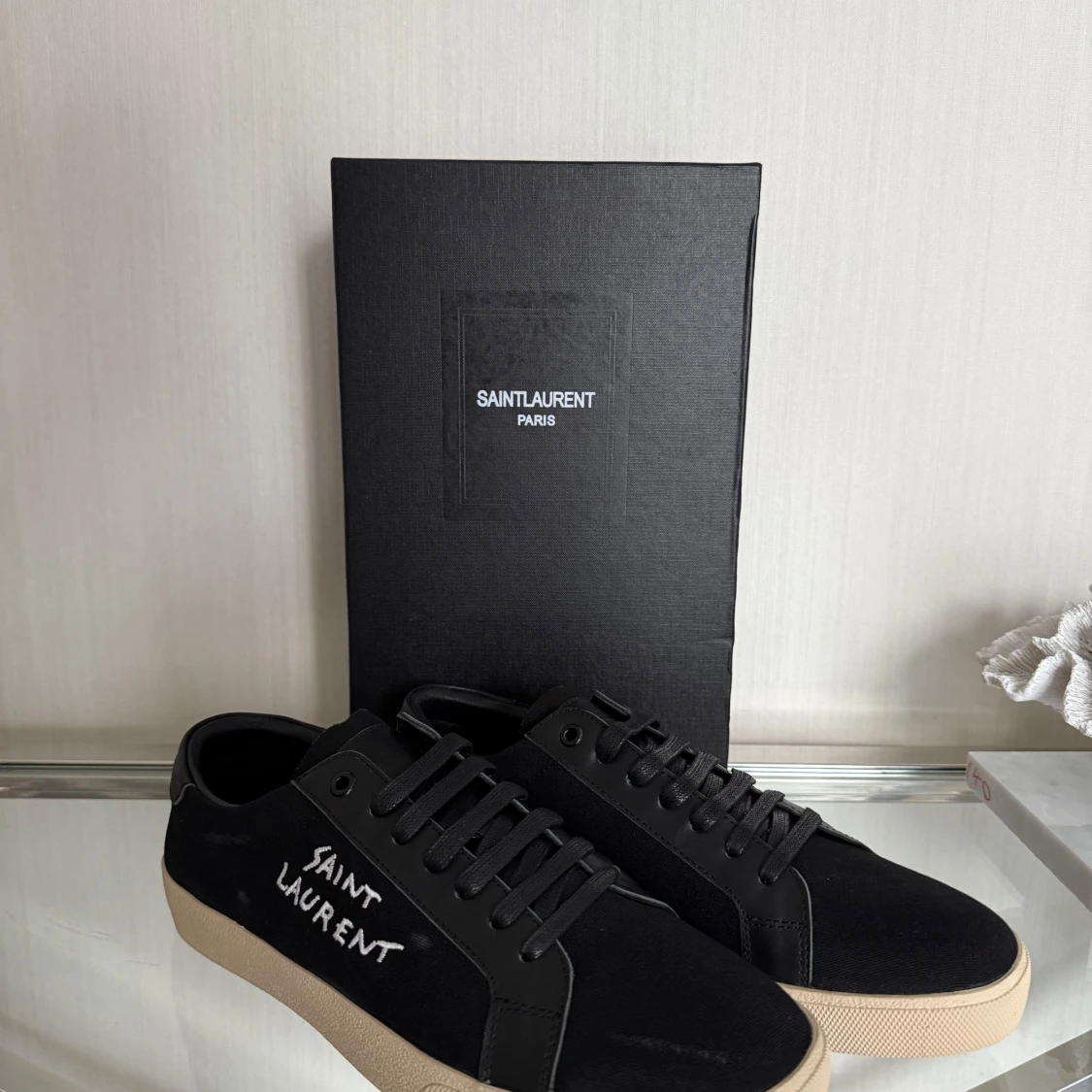 Saint Laurent skor 