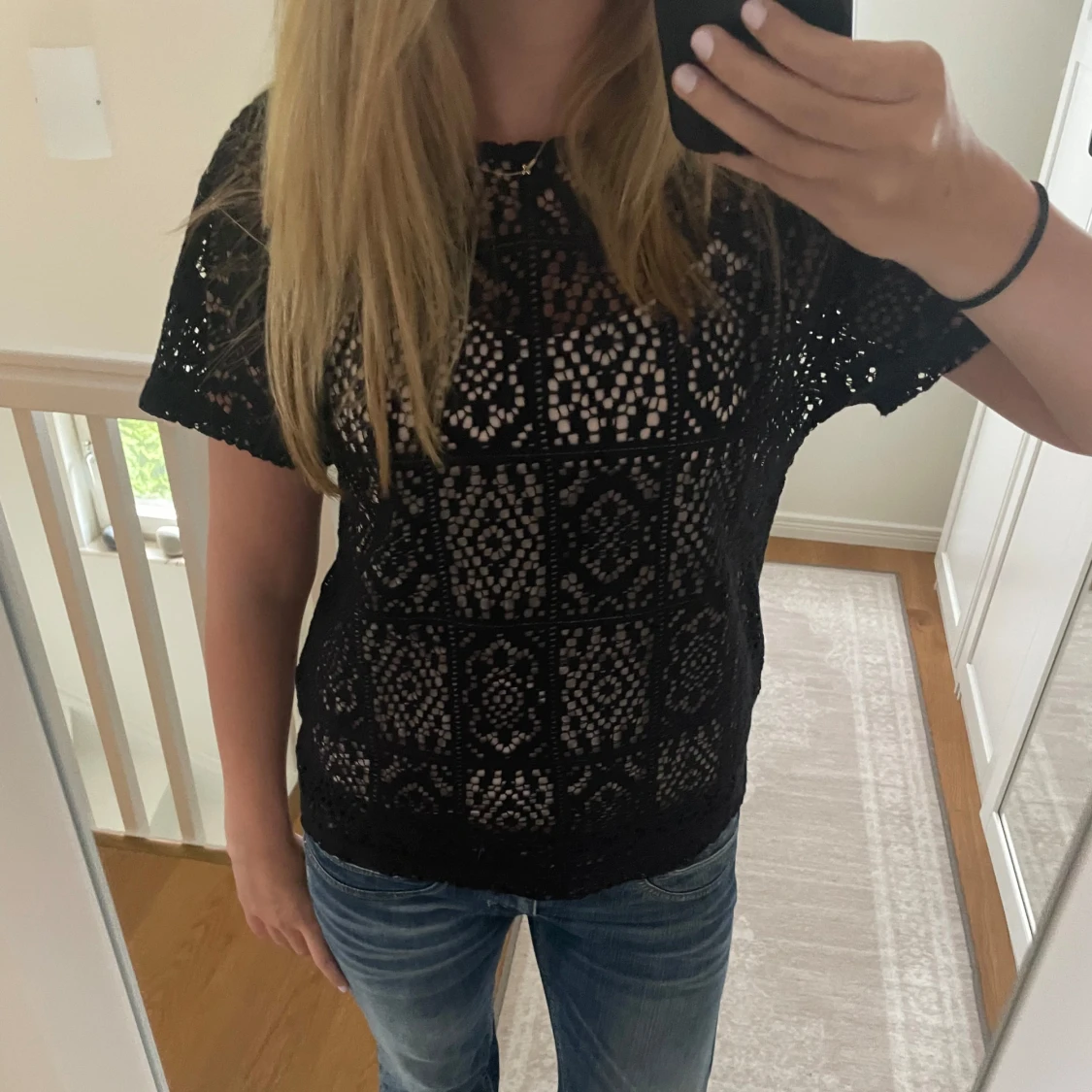 Svart spetsblus från Vila, stl S