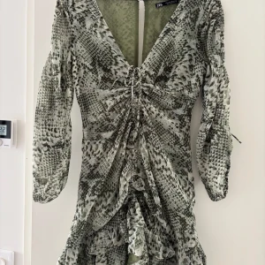 Zara klänning - Mycket bra skick