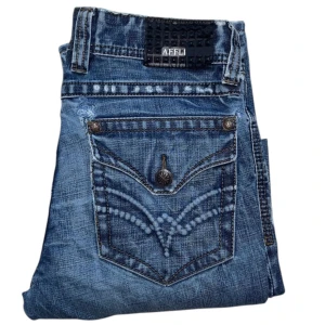 Affliction jeans - Affliction jeans Bootcut fit (lagning bild 3) W32 [Ytterbenslängd 109cm] [Innerbenslängd 83cm] [Midja 43cm] [Benöppning 23cm]