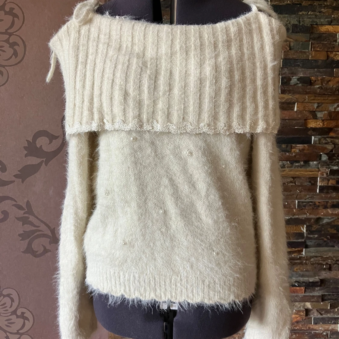 Offshoulder stickad tröja Axes Femme