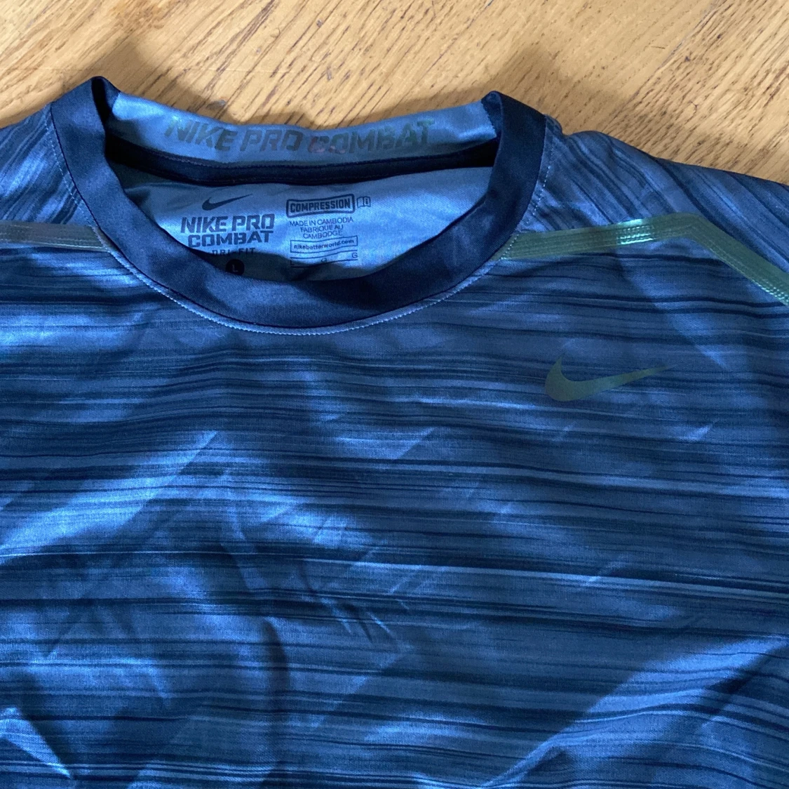 Nike Pro Combat blå träningströja - 1