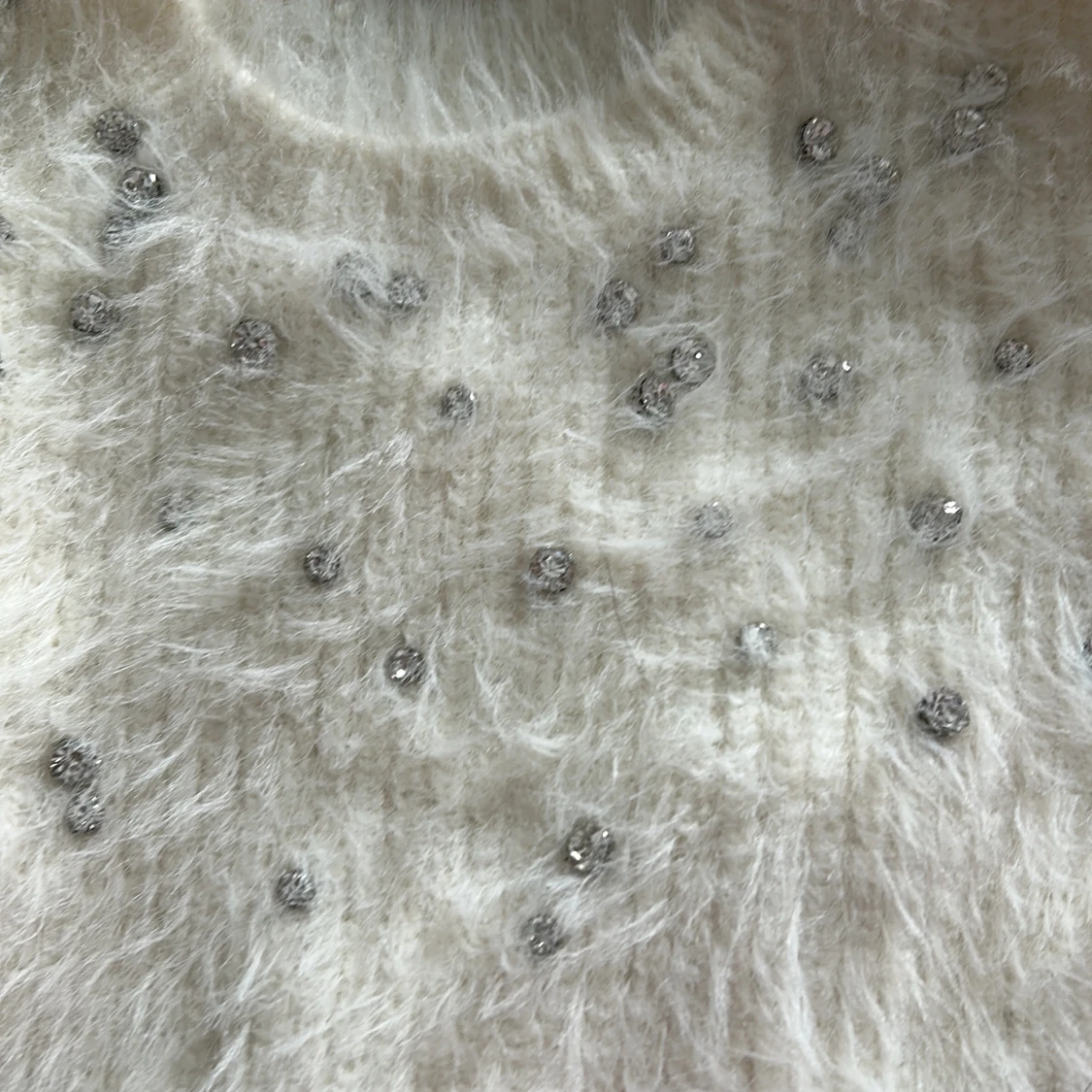 Tröja med stenar  - 2