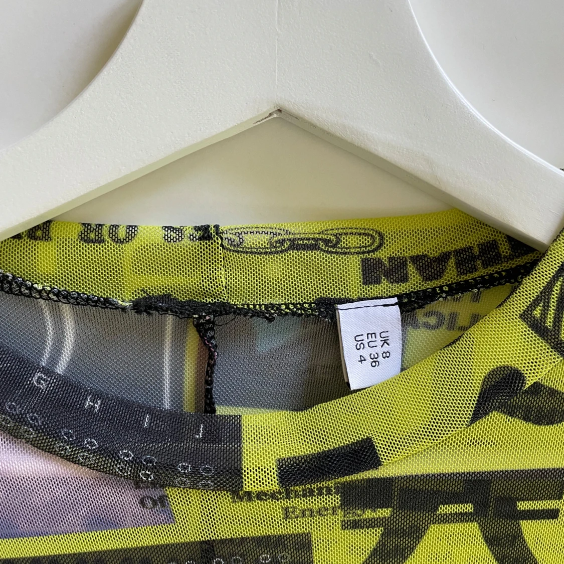 Gul mönstrad meshklänning - Collusion - 3