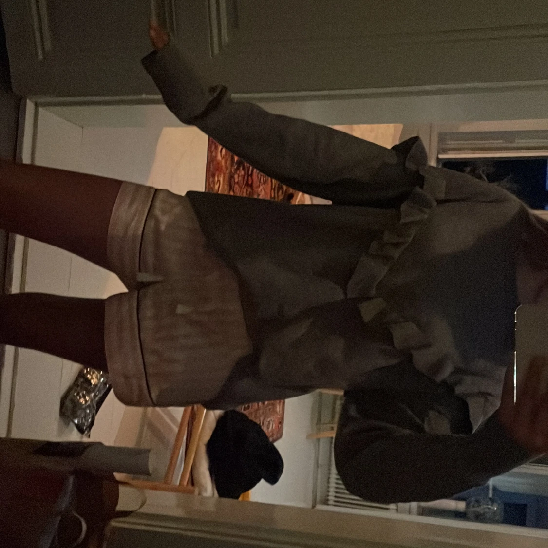 Grå volangtröja från H&M - 1