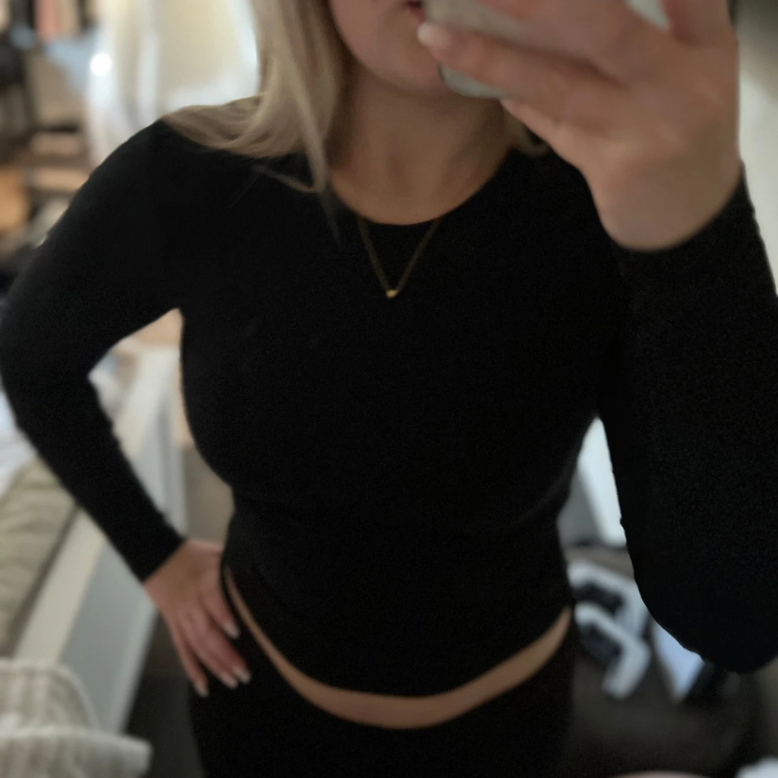 Svart långärmad topp från H&M - 2