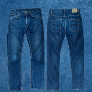 Nudie Jeans Grim Tim - Tjena! Säljer dessa Nudie jeans I modellen Grim Tim✔️ Storlek W32 L34✔️ Mycket fint Skick✔️ Skriv vid frågor eller funderingar✔️