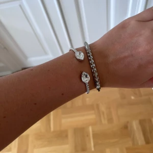 Edblad armband - Edblads trendiga Peak Bangle Steel armband  