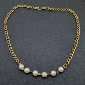 Halsband  - ✨️🎀Originellt handgjort halsband. Rostfrit stål, glaspärlor. Längd-40cm,kedjetjocklek-5cm 