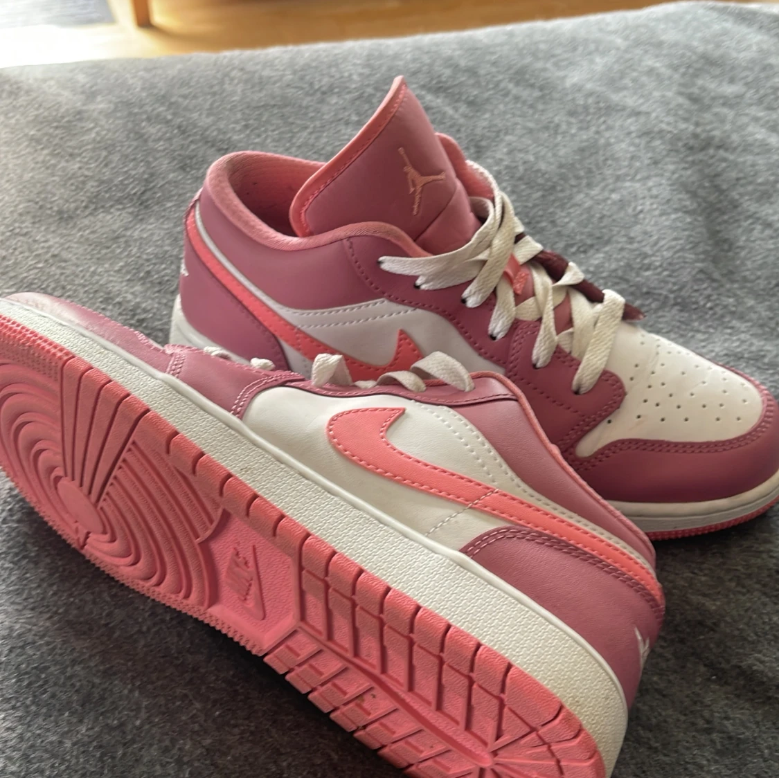 Nike Air Jordan 1 Low rosa/vit - 3