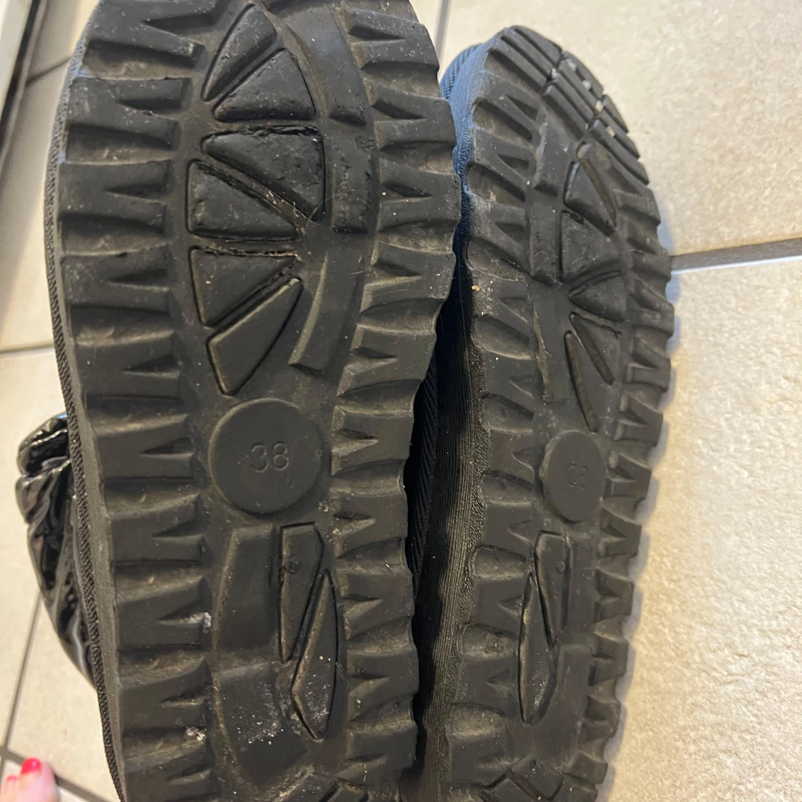 Svarta moon fodrade boots HY Sport, storlek 38 - 3