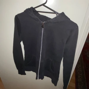 Kofta - Kofta med luva. s/xs