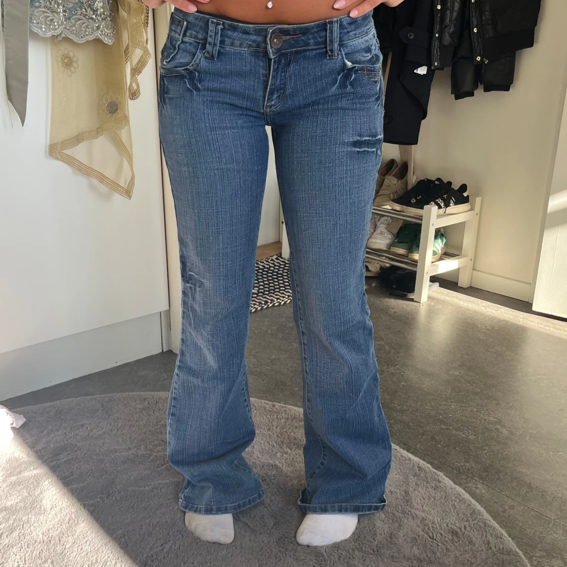 Blå bootcut jeans från Replay - 2
