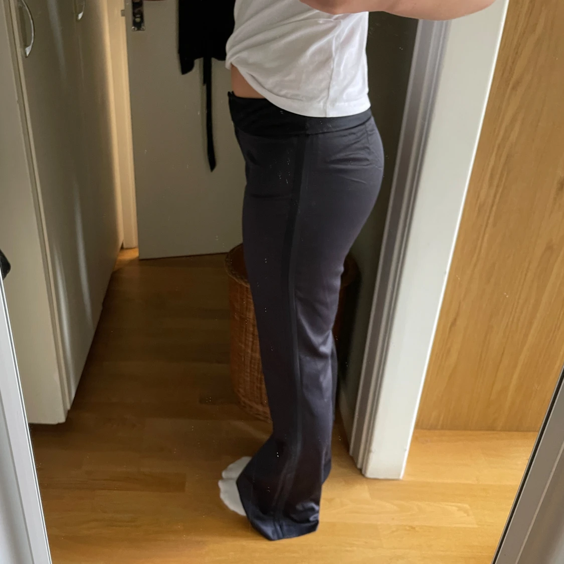 Svarta bootcut kostymbyxor - 1