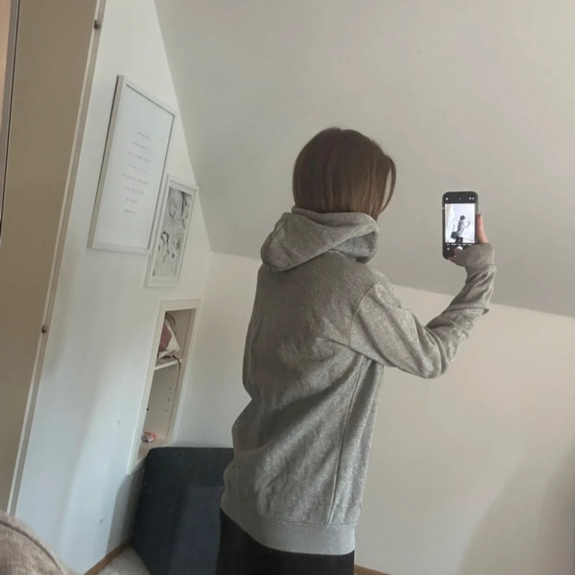 Grå hoodie från Champion med dragkedja - 1